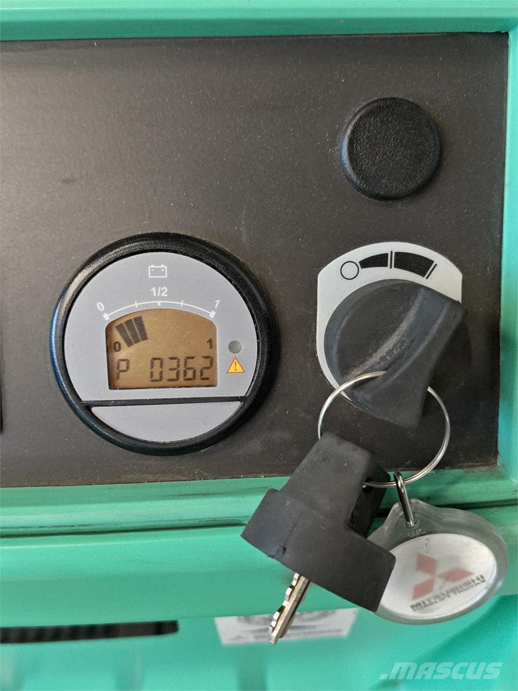 Mitsubishi PBV20N3 Chariot élévateur plateforme