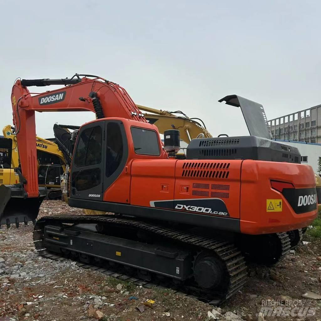 Doosan DX 300 LC-9c Pelle sur chenilles