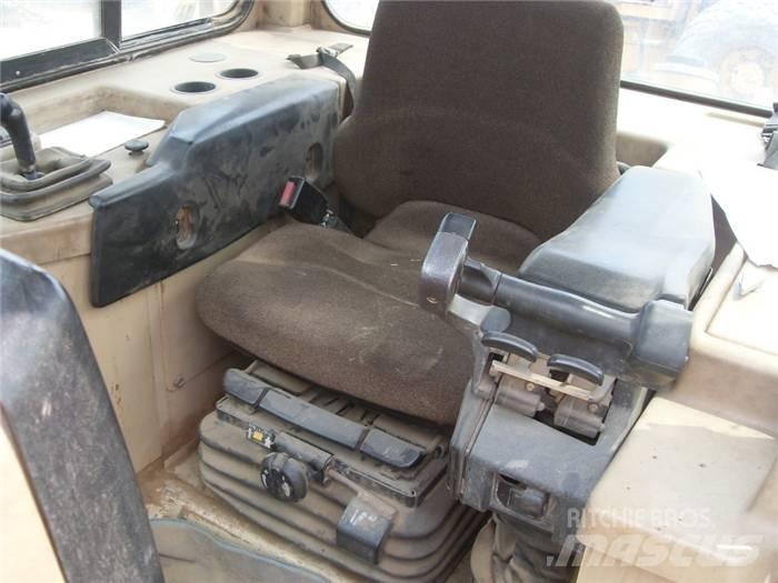 CAT D 6 M LGP Bouteurs sur chenilles