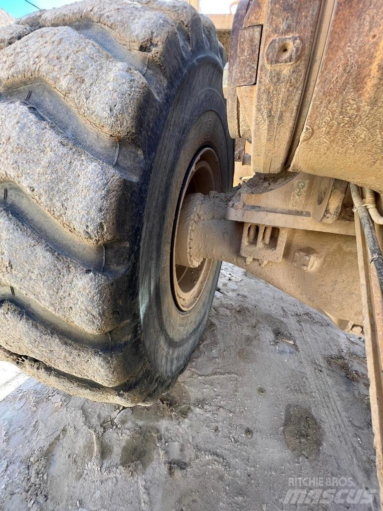 CAT 988 G Chargeuse sur pneus