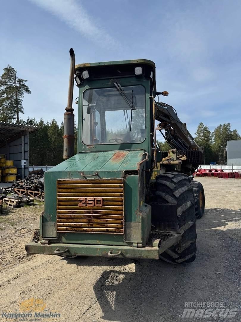 Ösa 250/706 Abatteuse