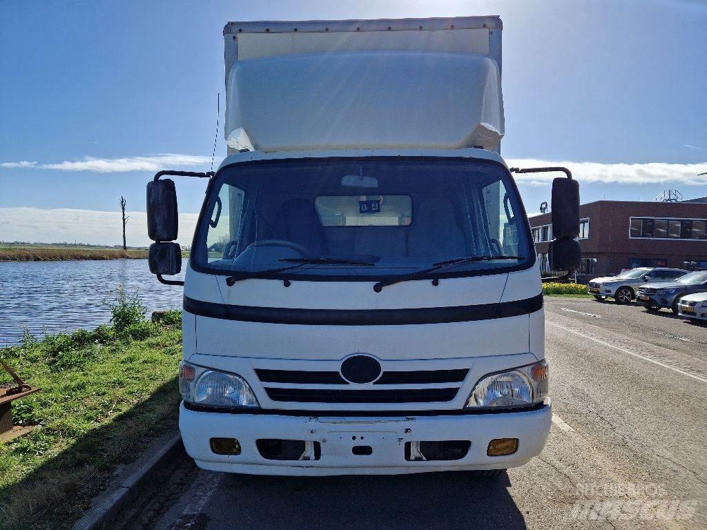 Hino 3815 Camion Fourgon