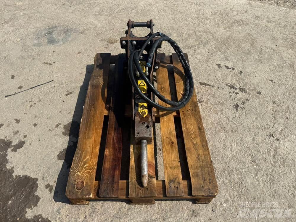 JCB HM012T BREAKER Autres équipements pour tracteur