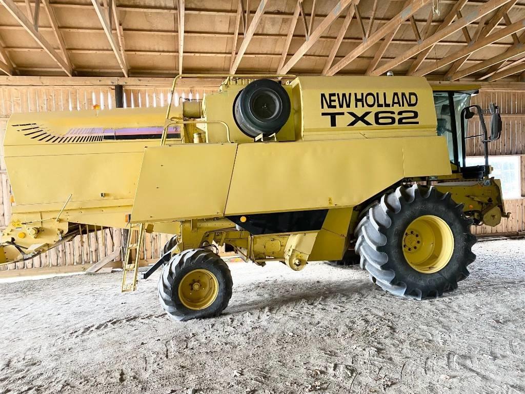 New Holland TX 62 Moissonneuse batteuse