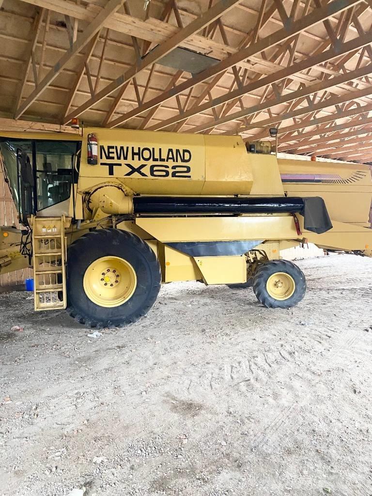 New Holland TX 62 Moissonneuse batteuse