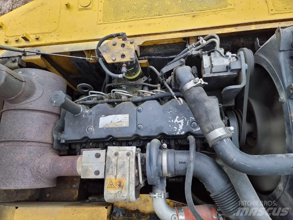 Komatsu PC 210-8 Pelle sur chenilles