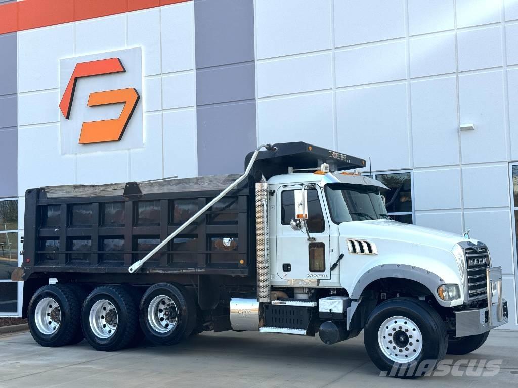 Mack Granite GU 713 Camion benne