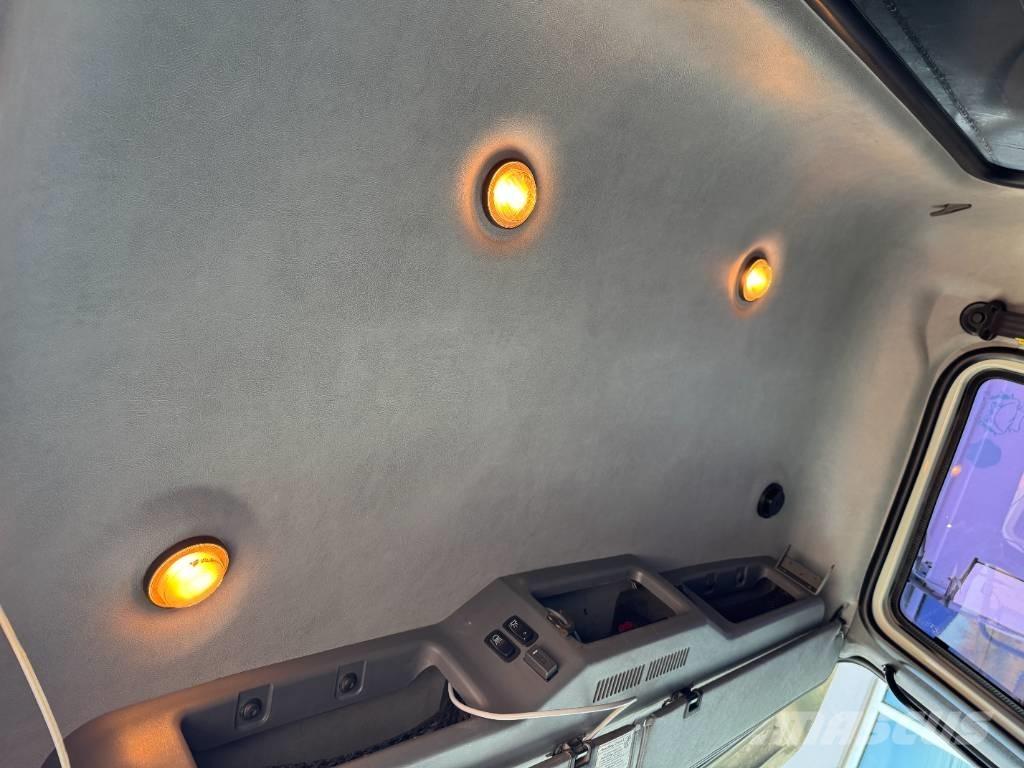 Mack Granite GU 713 Camion benne