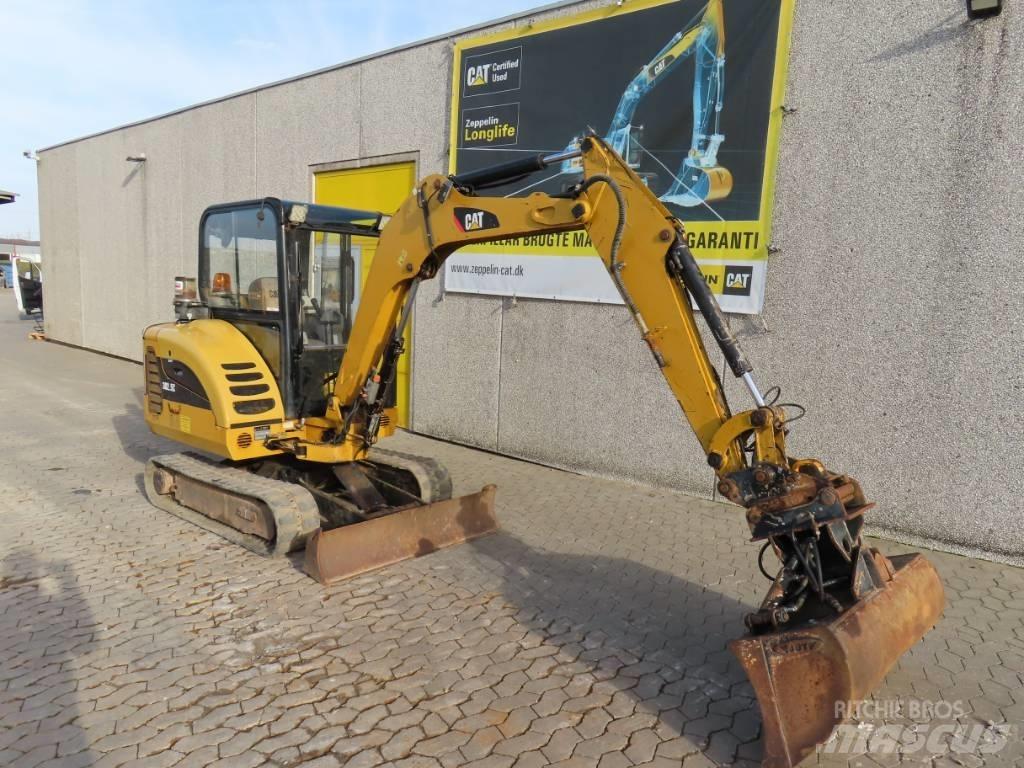 CAT 302.5 C Mini pelle < 7t