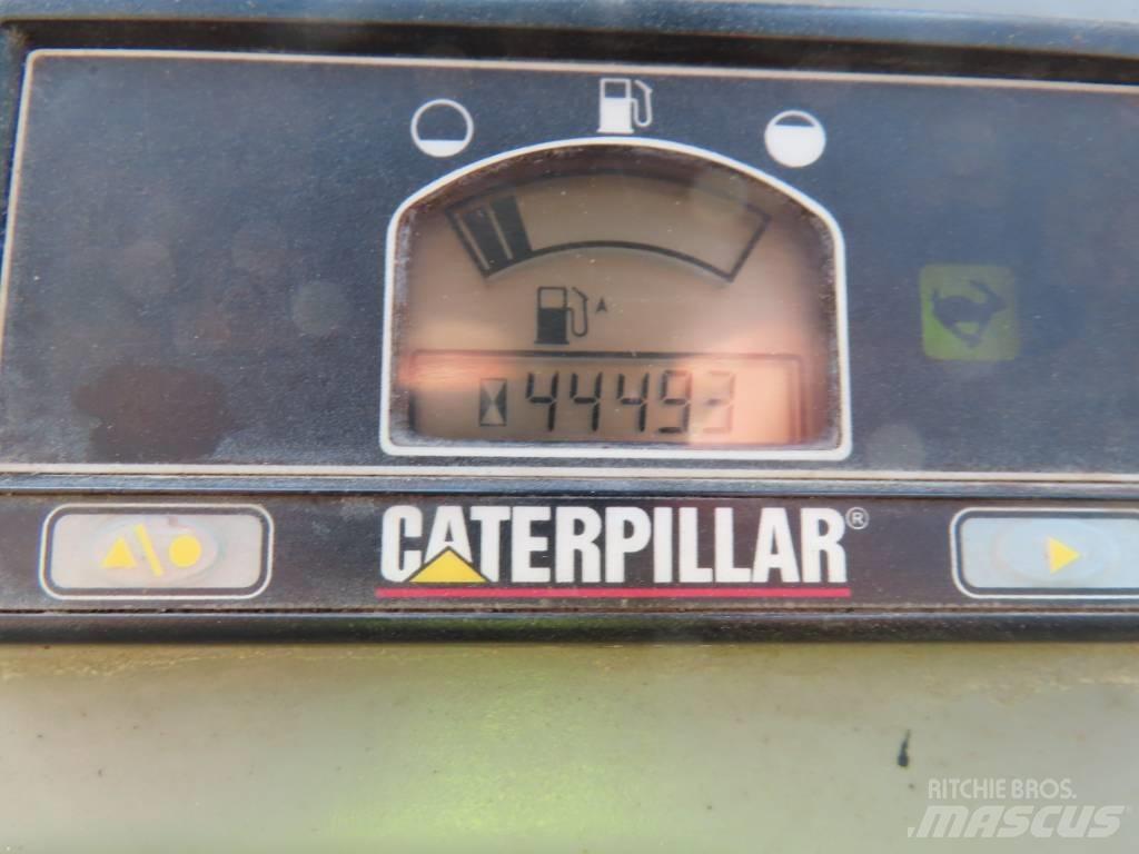 CAT 302.5 C Mini pelle < 7t