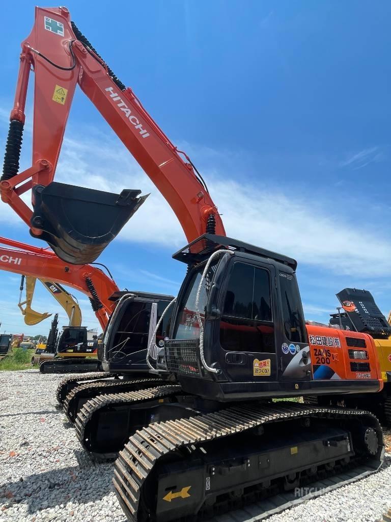 Hitachi ZX 200 Pelle sur chenilles