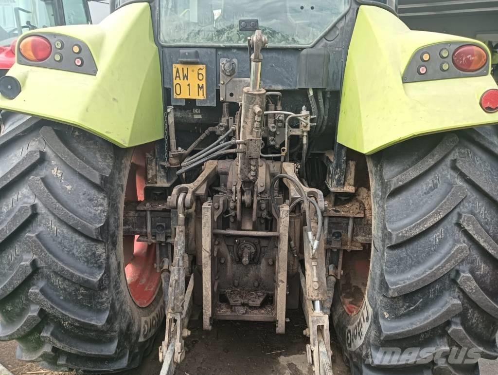 CLAAS Arion 420 Tracteur