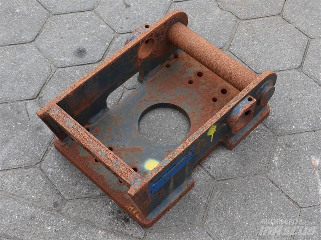  HAMMERPLATTE MS 08 Attache rapide pour godet