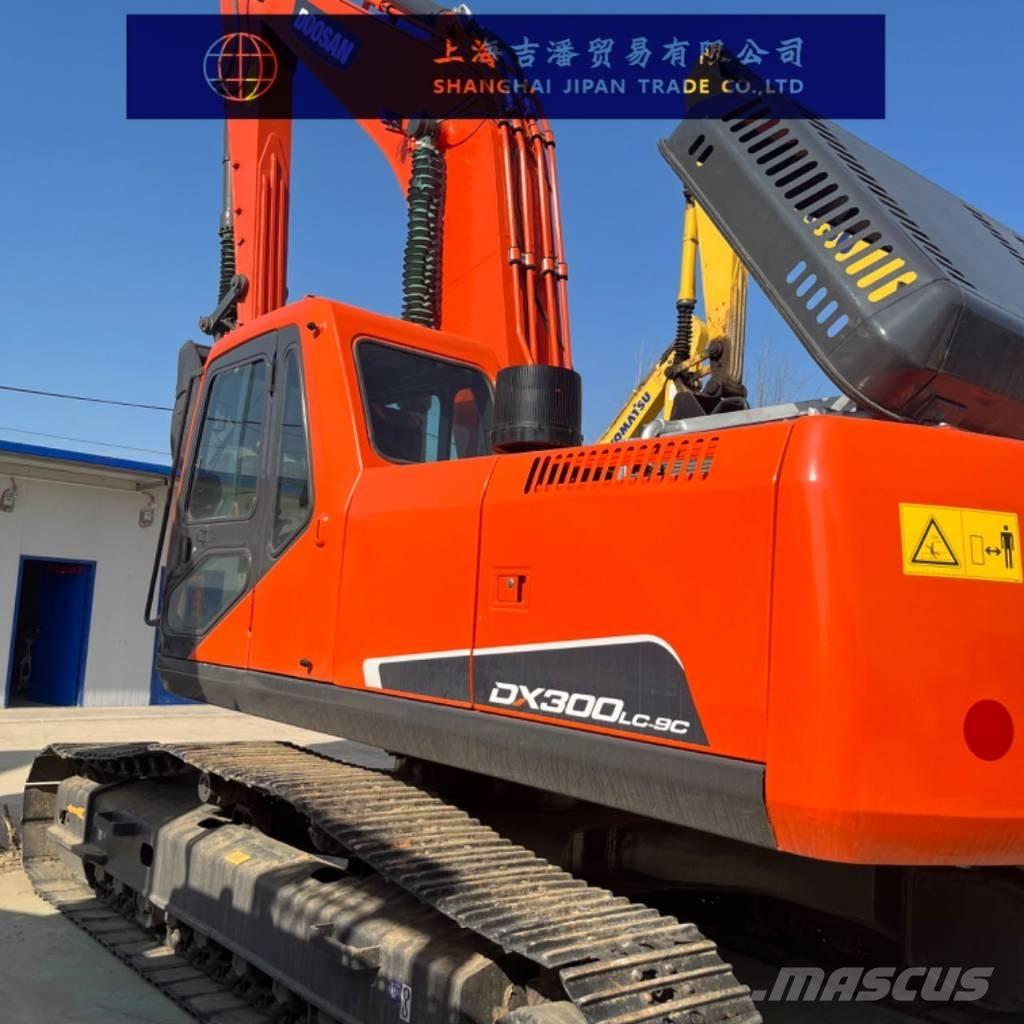 Doosan DX 300 Pelle sur chenilles