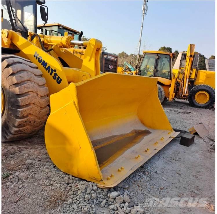 Komatsu WA 470 Chargeuse sur pneus