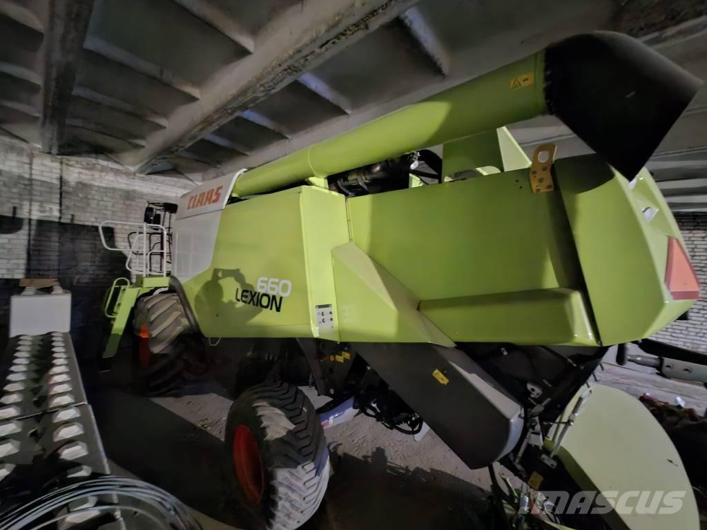 CLAAS Lexion 660 Moissonneuse batteuse
