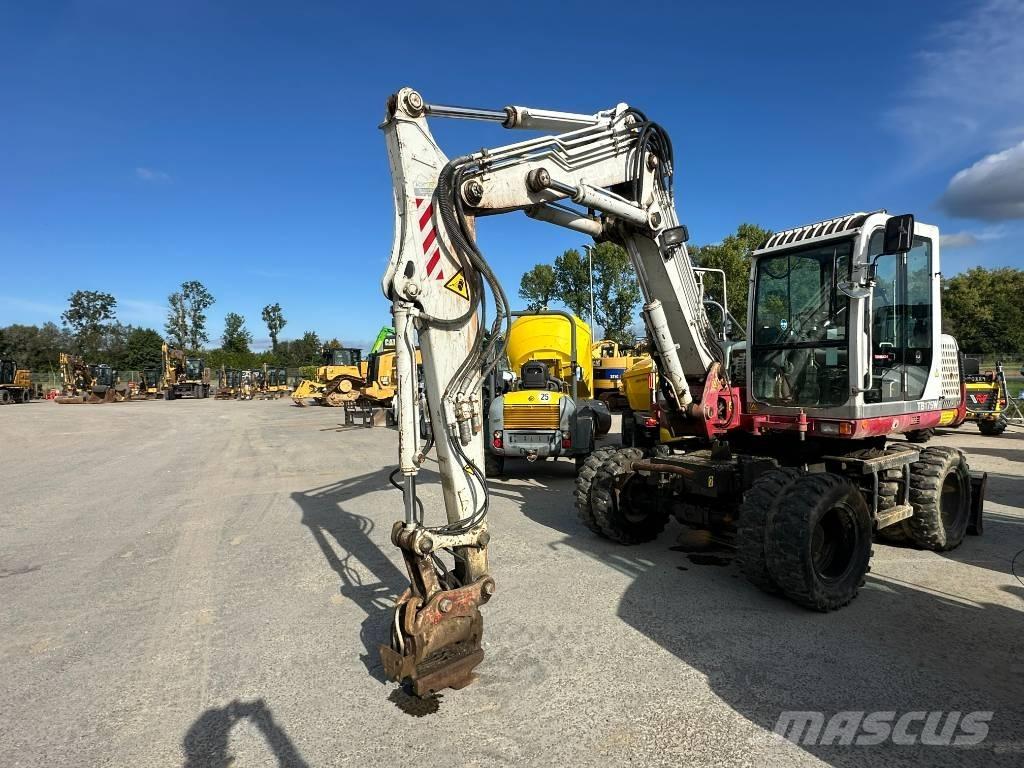 Takeuchi TB 175 W Pelle sur pneus