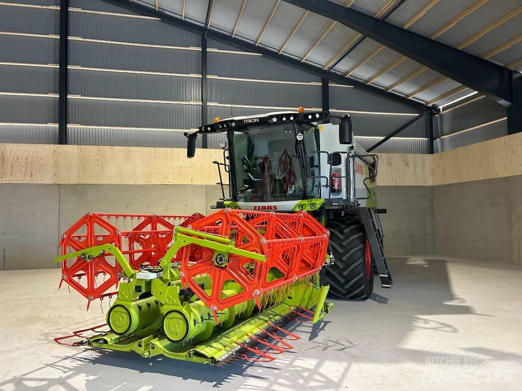 CLAAS Trion 520 Moissonneuse batteuse