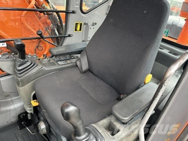 Hitachi ZX 130 W Pelle sur pneus