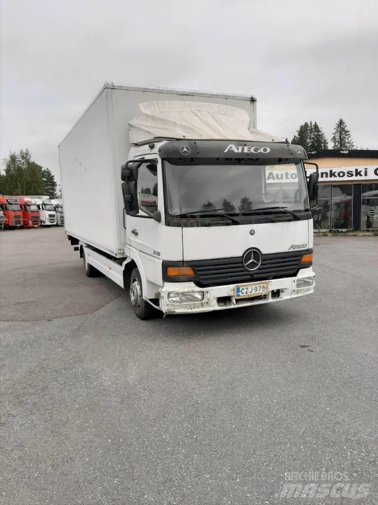 Mercedes-Benz 815 Camion Fourgon