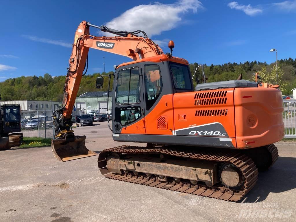 Doosan DX 140 LC Pelle sur chenilles