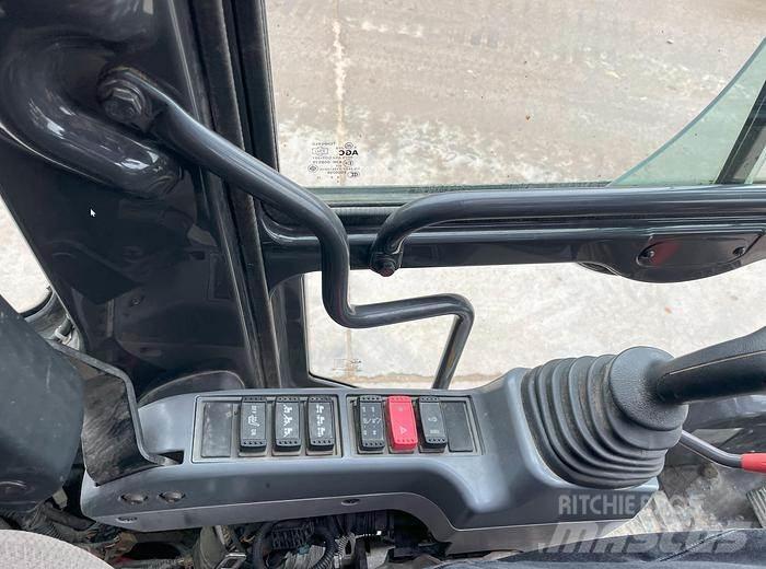 Hitachi ZX140W-6 Pelle sur pneus