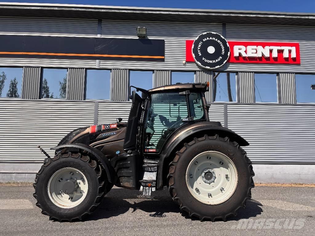 Valtra T 215 Versu Tracteur
