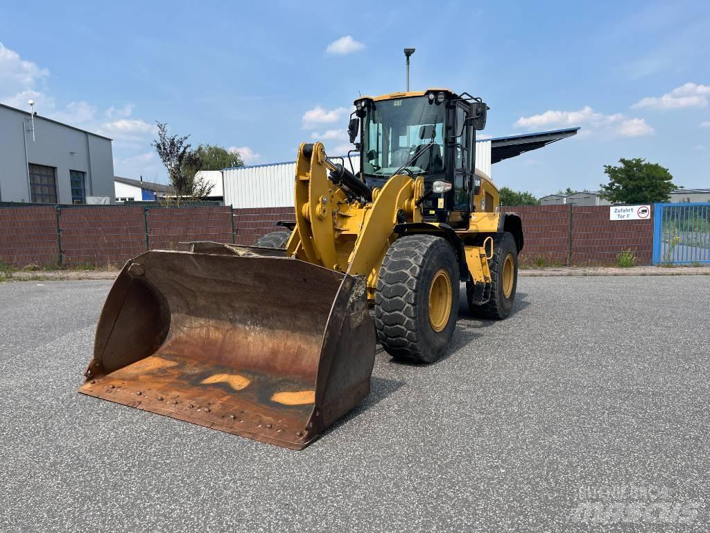 CAT 930M Chargeuse sur pneus