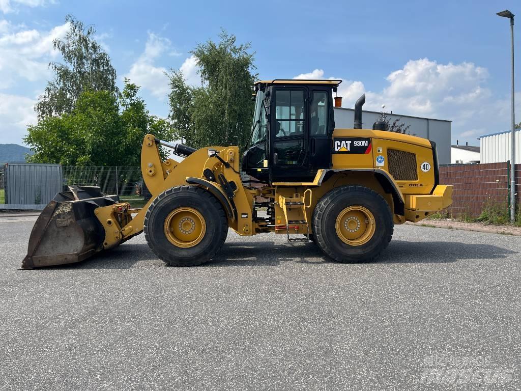 CAT 930M Chargeuse sur pneus