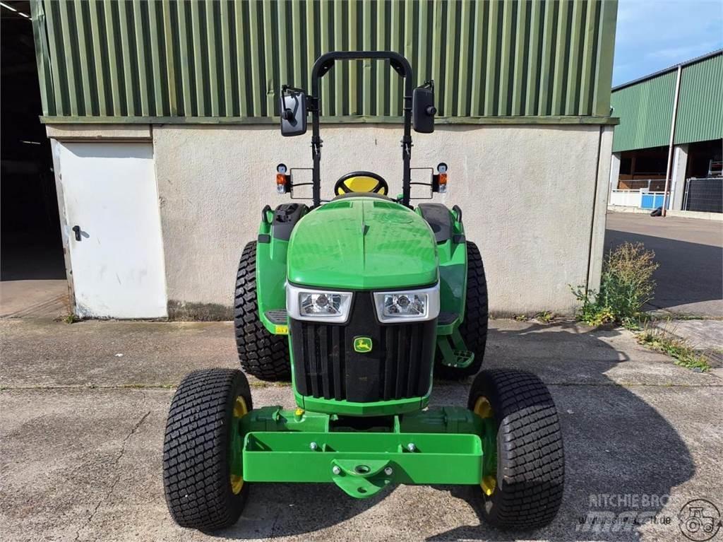John Deere 4052M Micro tracteur