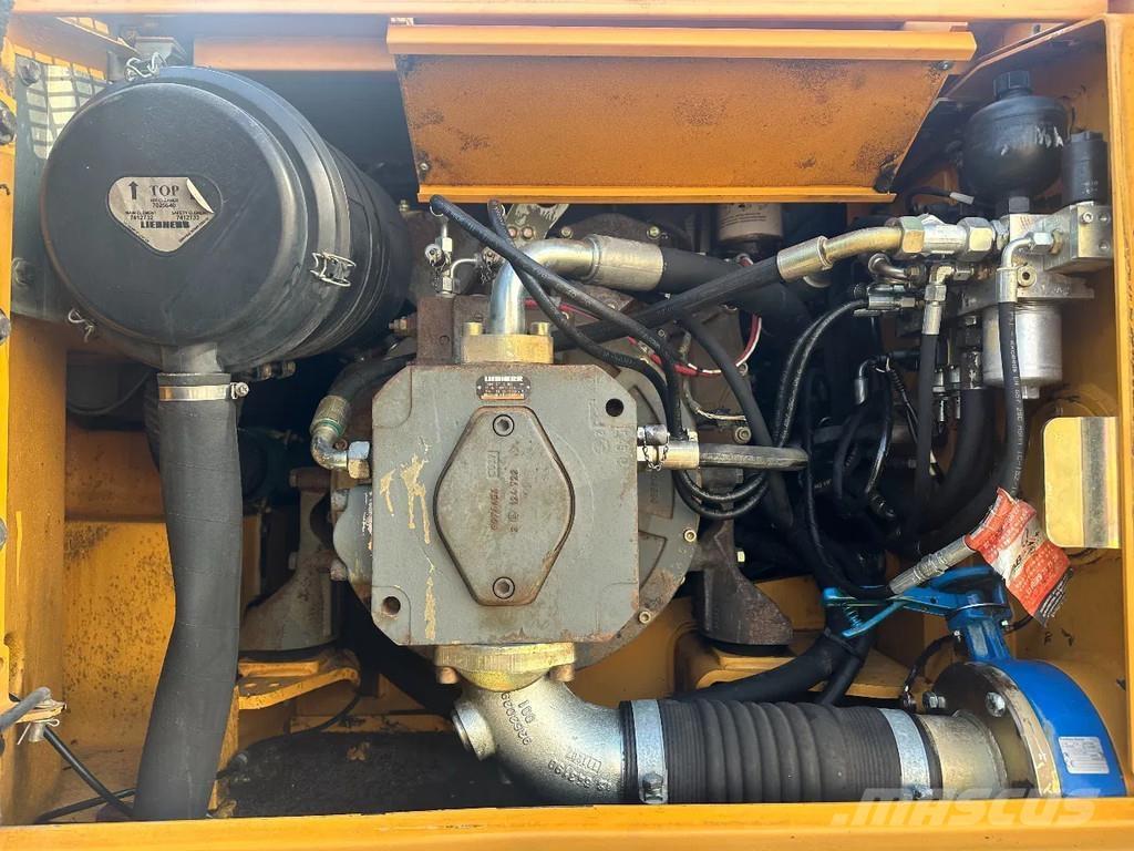 Liebherr A900 C Pelle sur pneus