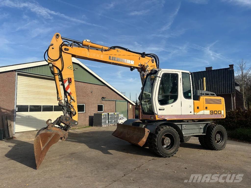Liebherr A900 C Pelle sur pneus