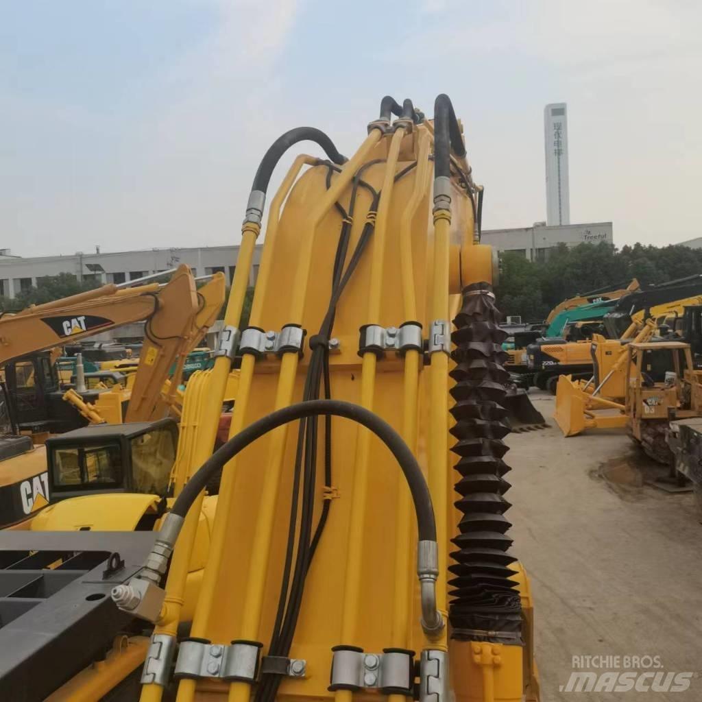 Komatsu PC 220-8 Pelle sur chenilles