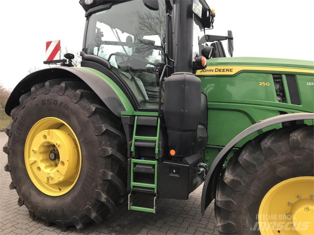 John Deere 6R 250 Tracteur