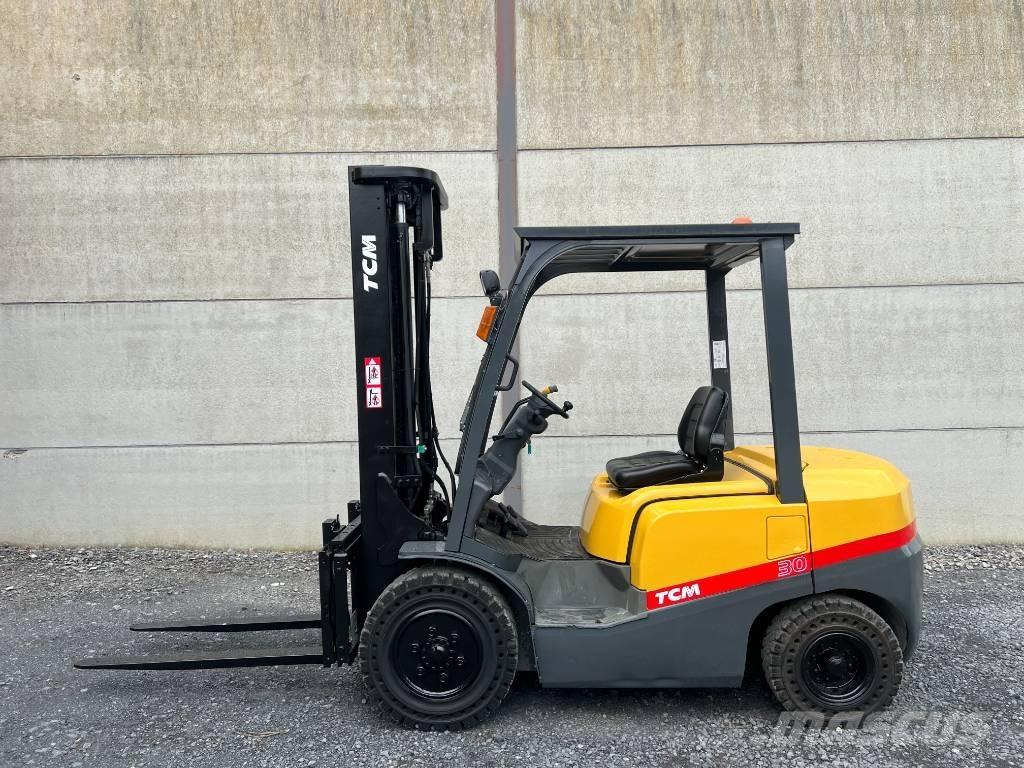 TCM FD30T3 Chariots diesel