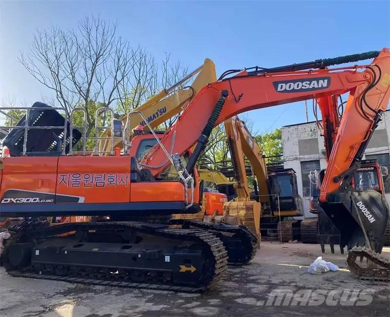 Doosan DX300LC-9C Pelle sur chenilles