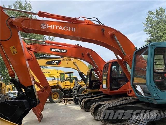 Hitachi EX200-3 Pelle sur chenilles