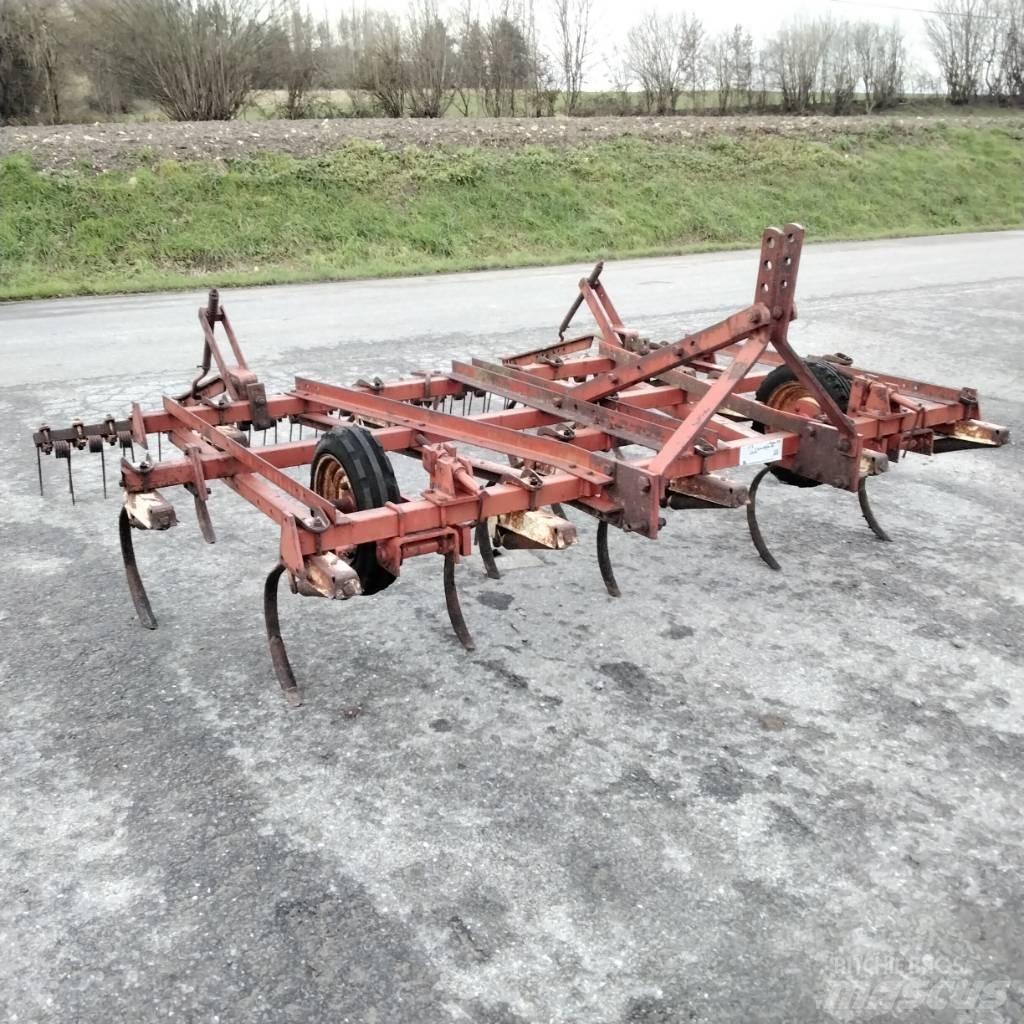 IH 3M Vibroculteur