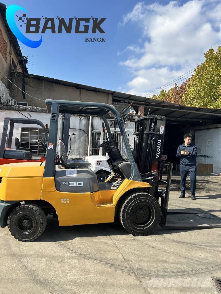 Toyota 7 FDN 30 Chariots diesel