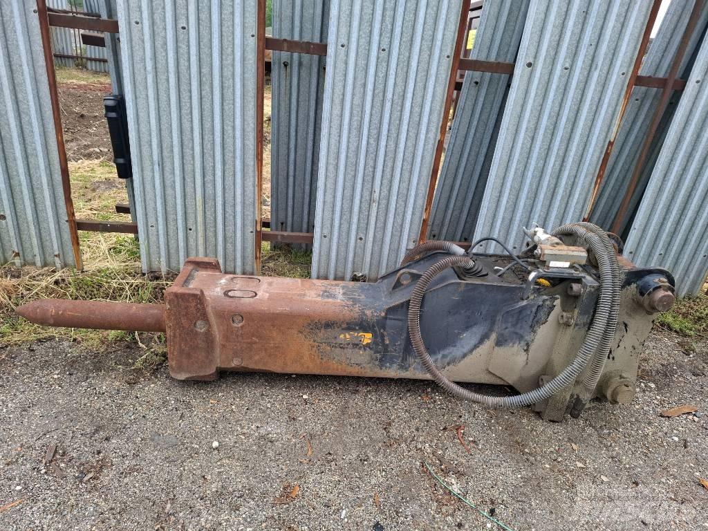 JCB JCB JS 175W Pelle sur pneus