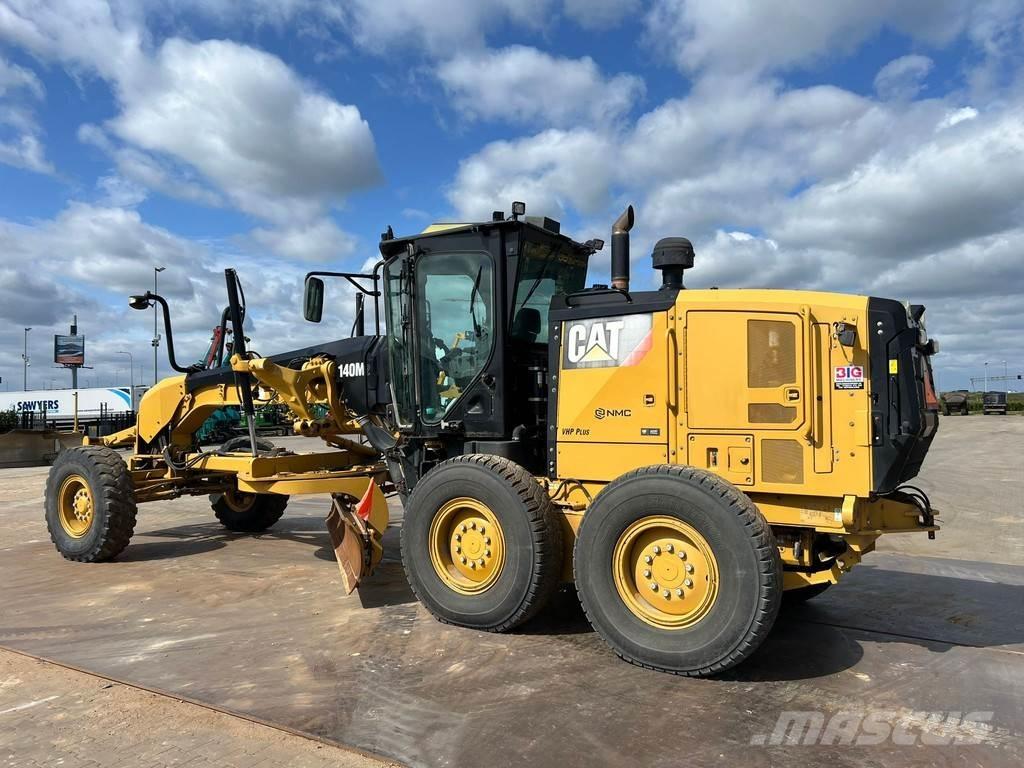 CAT 140M2 Niveleuse