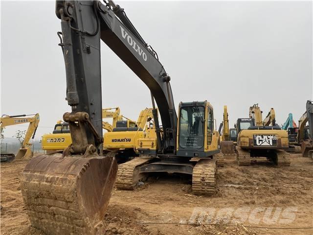 Volvo EC210B Pelle sur chenilles