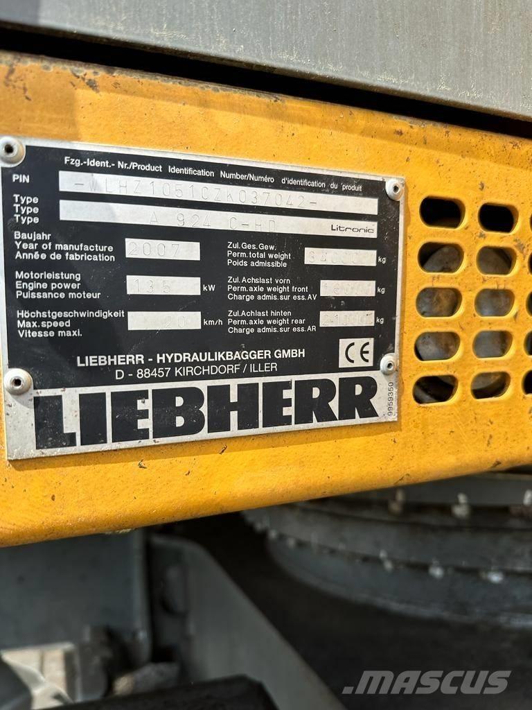 Liebherr A 924C-HD Pelle sur pneus