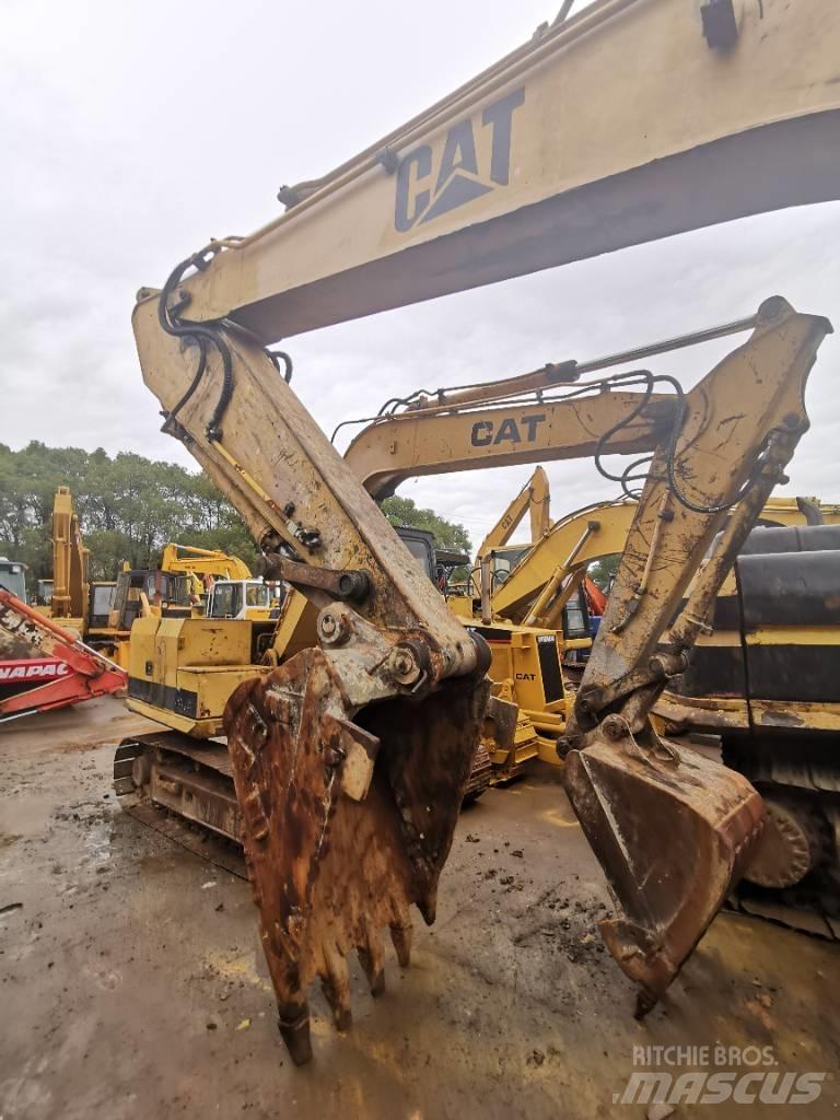 CAT E 70 B Pelle sur chenilles