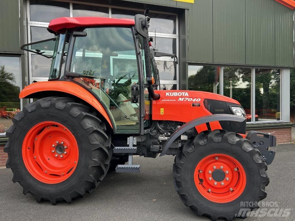 Kubota M 7040 DT Tracteur