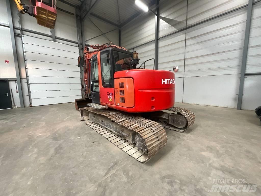 Hitachi ZX 135 US Pelle sur chenilles