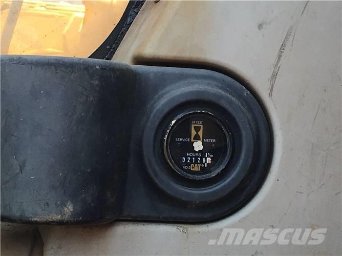 CAT 320 C L Pelle sur chenilles