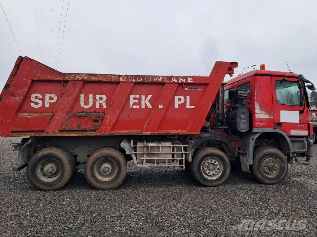 Mercedes-Benz 4144 K Camion benne