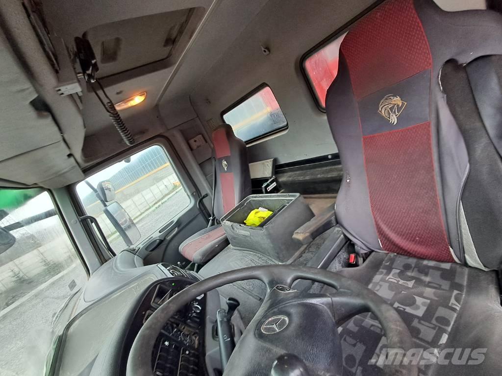Mercedes-Benz 4144 K Camion benne