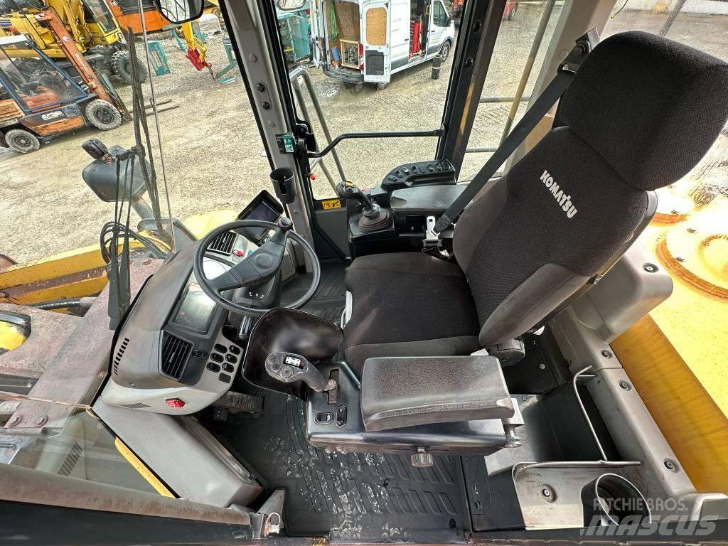 Komatsu WA 500-7 Chargeuse sur pneus